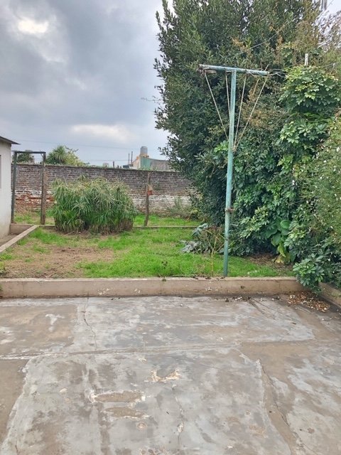 Padre Ghio 700 Junín Casa 4  ambientes  En Venta -22