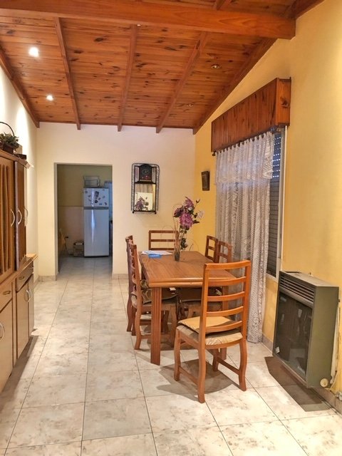 Padre Ghio 700 Junín Casa 4  ambientes  En Venta -3