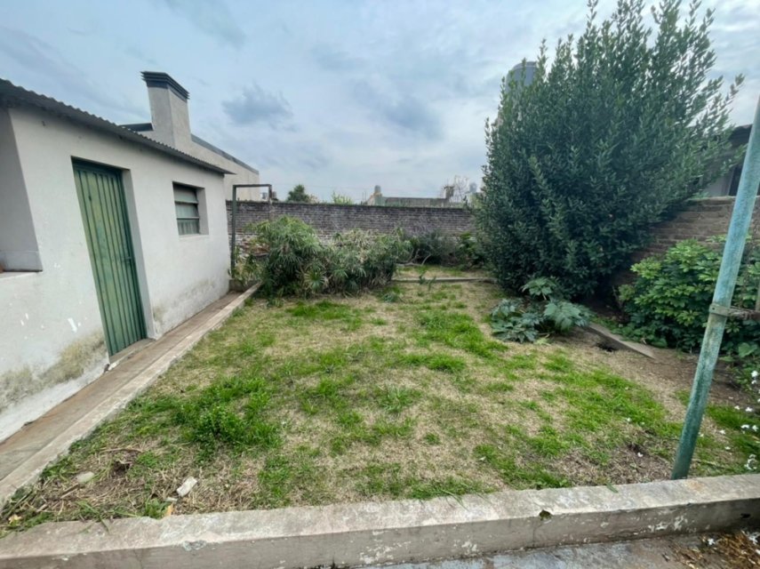 Padre Ghio 700 Junín Casa 4  ambientes  En Venta -20