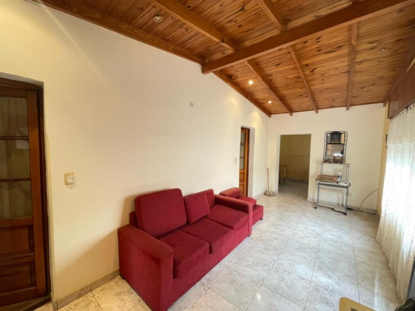 Padre Ghio 700 Junín Casa 4  ambientes  En Venta -5