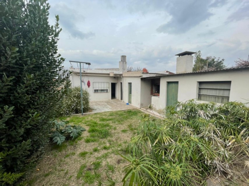 Padre Ghio 700 Junín Casa 4  ambientes  En Venta -13