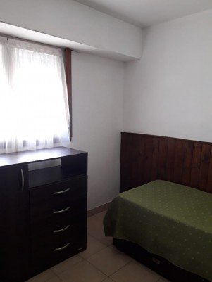Calle 67 entre 4 y 6 Necochea Departamento 3  ambientes  En Venta -2