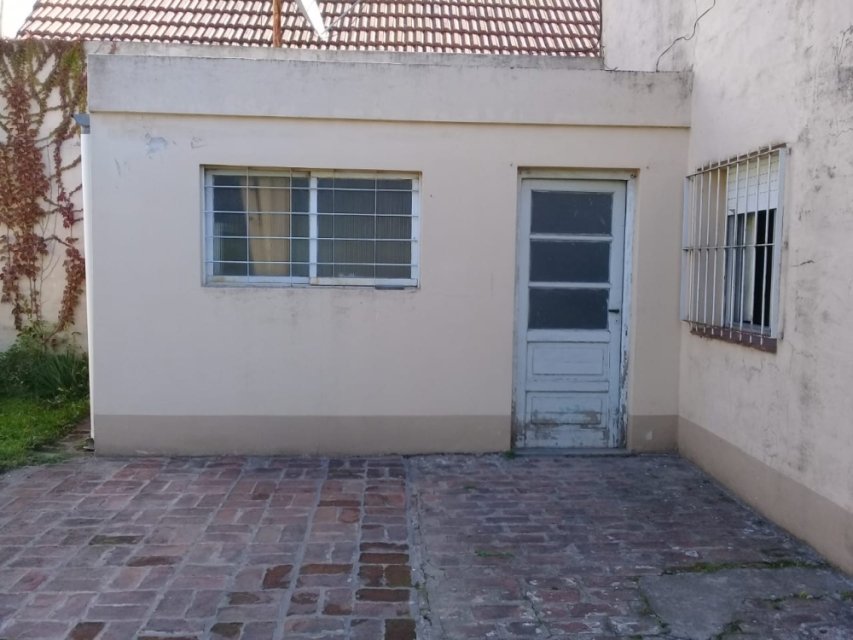 J. Newbery 75 Junín Casa 3  ambientes  En Venta -6