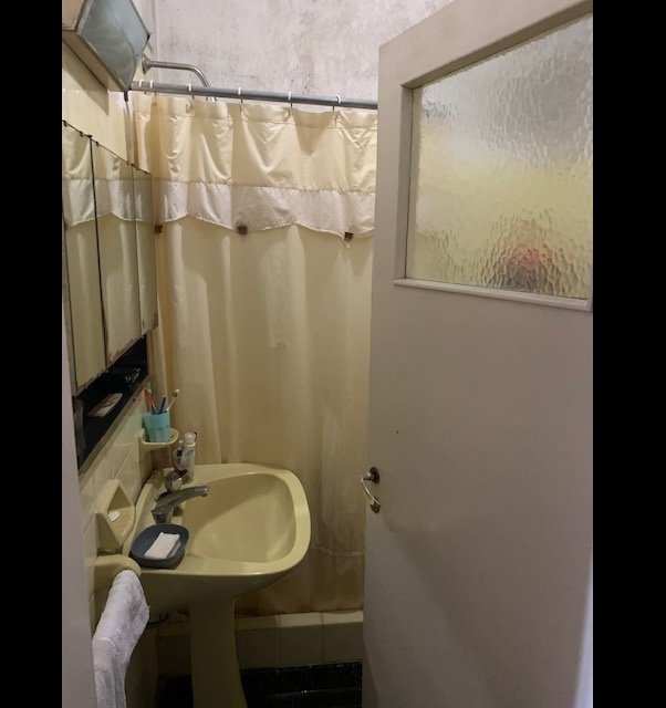 Calle 6 , Agustina Junín Galpón 4  ambientes  En Venta -15