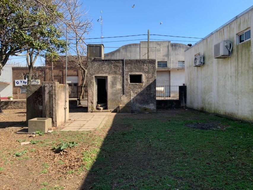 Calle 6 & Calle 11 - Agustina Junín Terreno 0  ambientes  En Venta -5