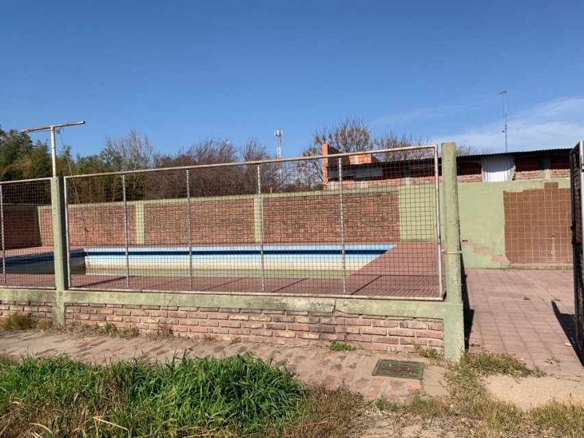 Calle 11 & Calle 6 - Agustina Junín Casa 6  ambientes  En Venta -15
