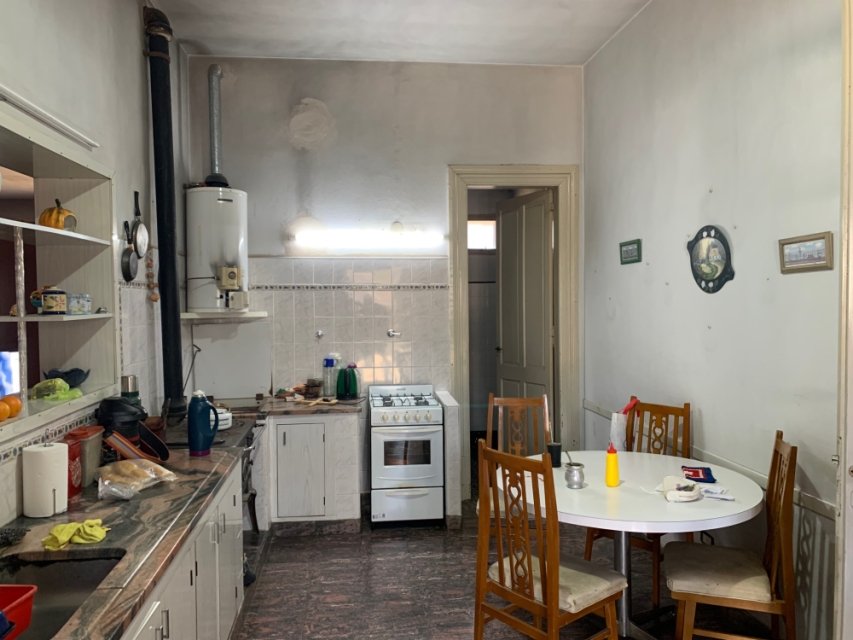 Calle 11 & Calle 6 - Agustina Junín Casa 6  ambientes  En Venta -7