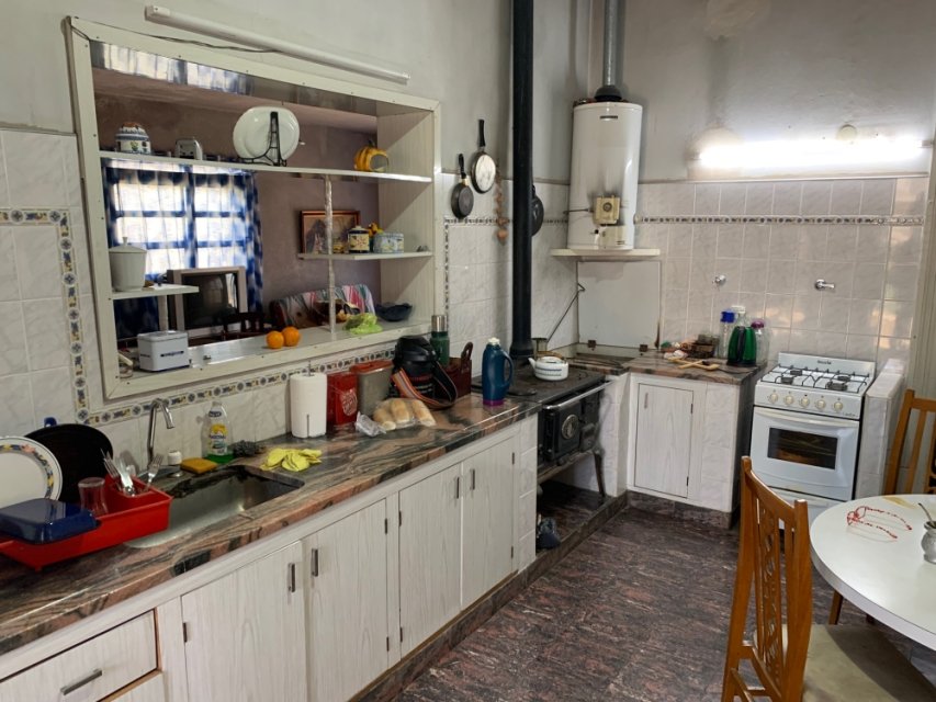 Calle 11 & Calle 6 - Agustina Junín Casa 6  ambientes  En Venta -6