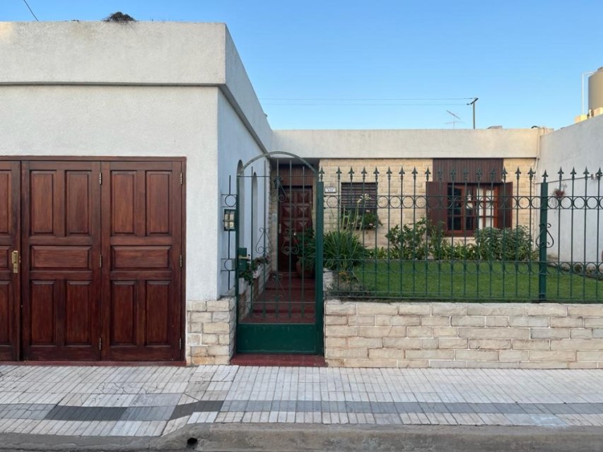 Pringles 900 Junín Casa 3  ambientes  En Venta -3