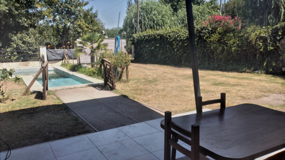 Los Nardos 200 Junín Quinta o casa de campo 3  ambientes  En Venta -2