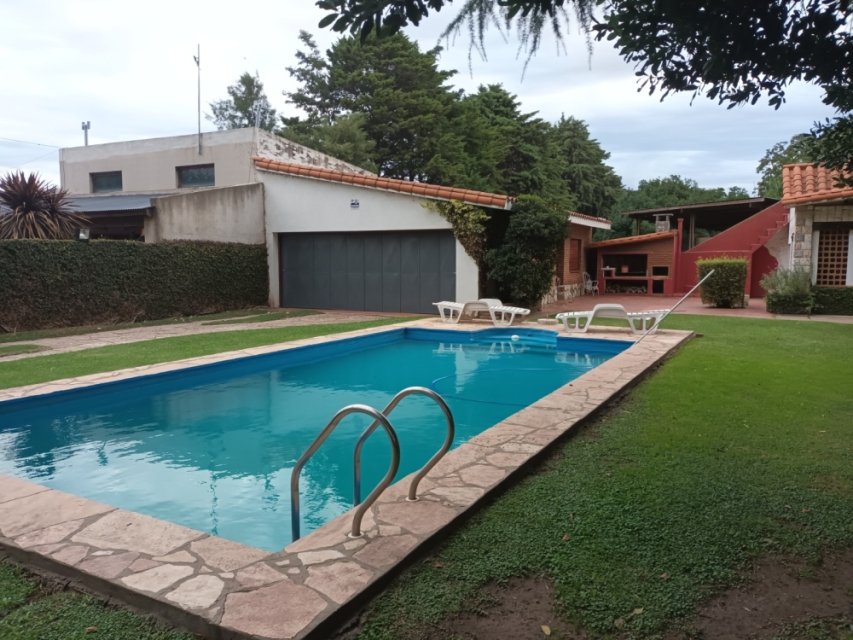 Caseros S/N Junín Quinta o casa de campo 6  ambientes  En Venta -8