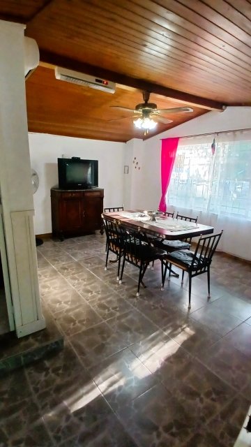 Ceci 14 Junín Cabaña 3 con Dep.  ambientes  En Venta -7