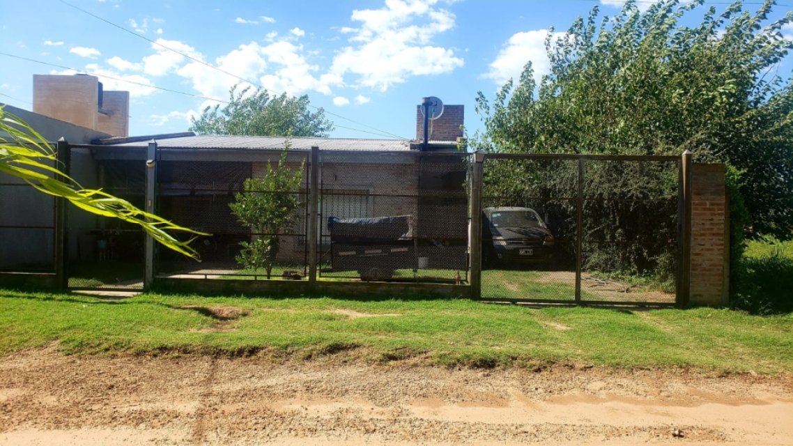 Malvinas Argentinas 1200 Junín Casa 3 con Dep.  ambientes  En Venta -3