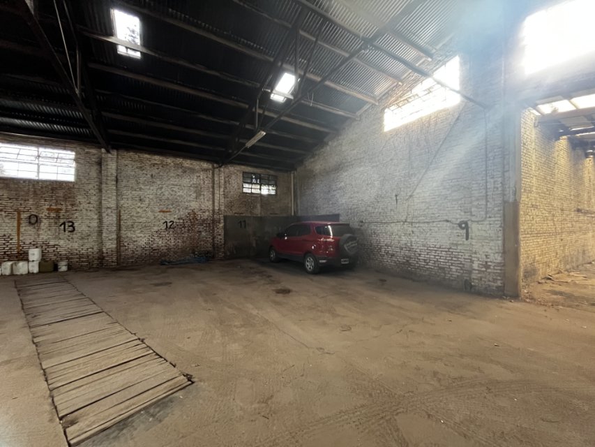 España 180 Junín Galpón 3 con Dep.  ambientes  En Venta -3