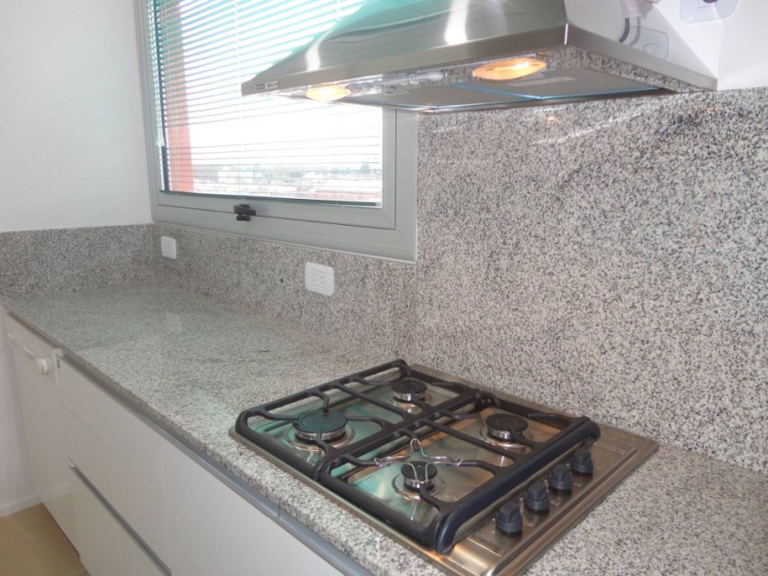 R.E.San Martin 80 Junín Departamento 4 con Dep.  ambientes  En Venta -8