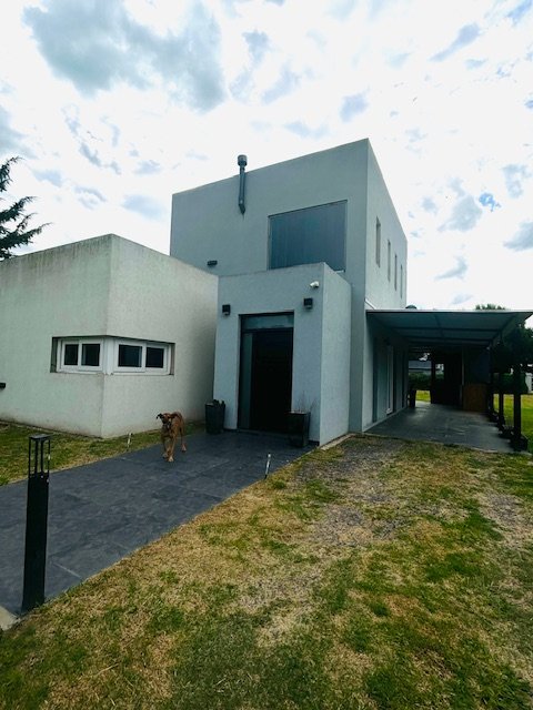 Club de Campo Circulo Medico Junín Junín Quinta o casa de campo 4 con Dep.  ambientes  En Venta -1