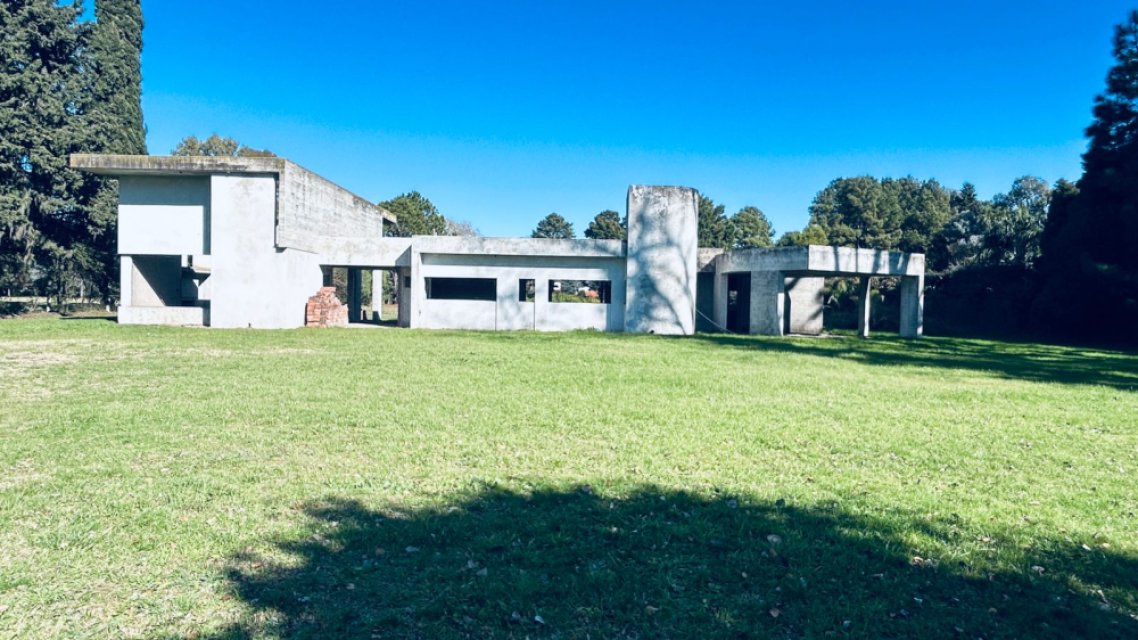 Los Tehuelches al 1500 Junín Quinta o casa de campo 4 con Dep.  ambientes  En Venta -3