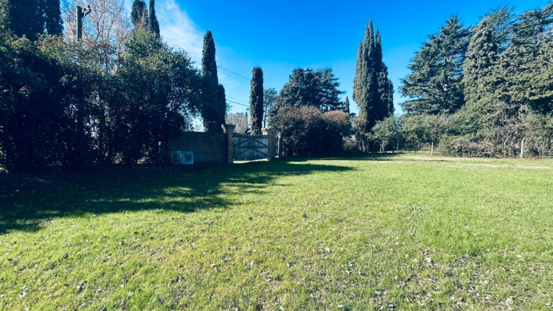 Los Tehuelches al 1500 Junín Quinta o casa de campo 4 con Dep.  ambientes  En Venta -20
