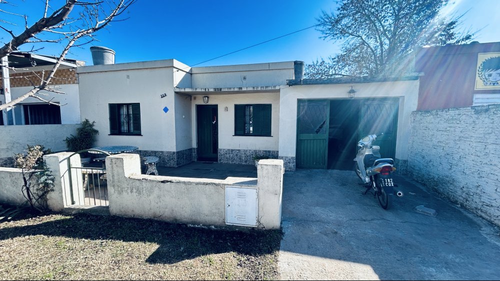 Sargento Cabral al 300 Junín Casa 4 con Dep.  ambientes  En Venta -1