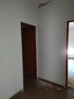 Vivienda familiar con dpto en el fondo en barrio residencial!