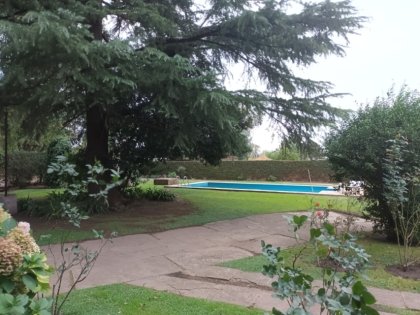 Venta De Casa Quinta Con Pileta, Forestación, Sobre 2100m2. En Junín (Bs As)