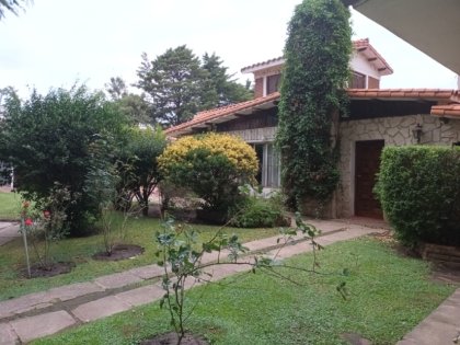 Venta De Casa Quinta Con Pileta, Forestación, Sobre 1360m2. En Junín (Bs As)