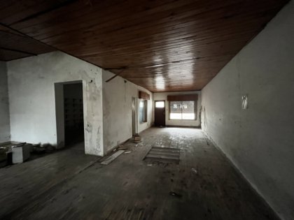 Excelente terreno con casa ideal salón de eventos a demoler ubicación optima!