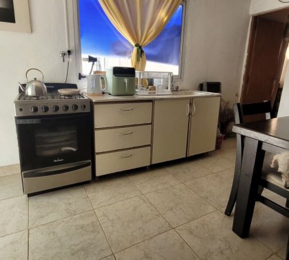 Casa en Bo Padre Respuela c/ 2 dptos internos. Ideal Inversión Acepta Permuta.