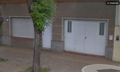 Casa con salón comercial en esquina a refaccionar