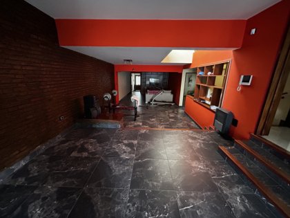 Excepcional Casa de Estilo en Pleno Centro de Junín c/ Consultorio / Oficina.