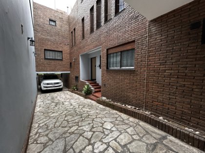 Excepcional Casa de Estilo en Pleno Centro de Junín c/ Consultorio / Oficina.