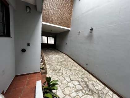 Excepcional Casa de Estilo en Pleno Centro de Junín c/ Consultorio / Oficina.