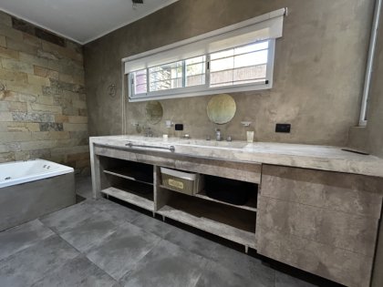 Imponente Casa Quinta - Moderna / Combina Elegancia y Diseño.