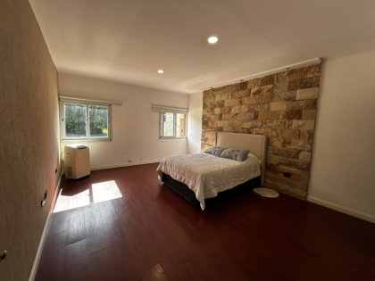Imponente Casa Quinta - Moderna / Combina Elegancia y Diseño.