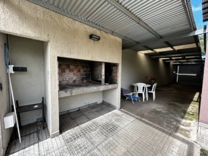 Imponente Casa Quinta - Moderna / Combina Elegancia y Diseño.