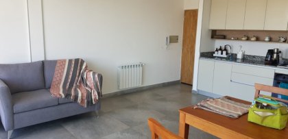 Departamento en el centro de Junín de 2 ambientes contrafrente.