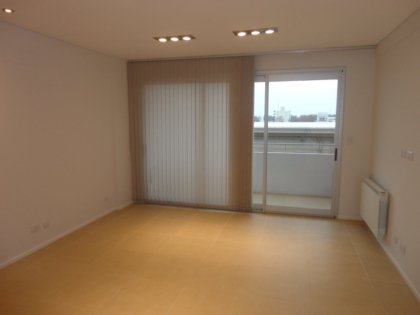 Importante departamento en el centro comercial