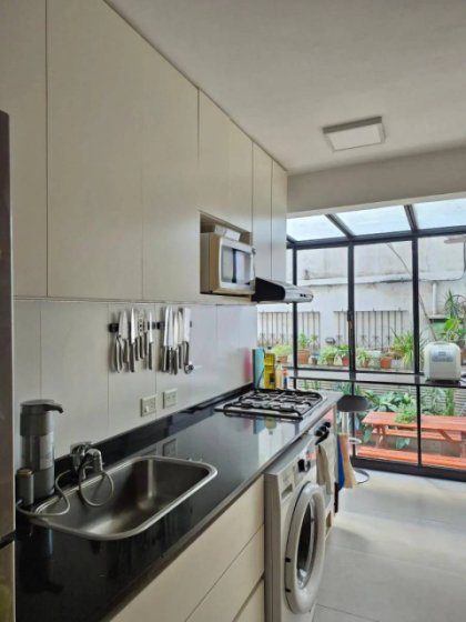 Excelente departamento 2 Ambientes Contra frente. en  RECOLETA