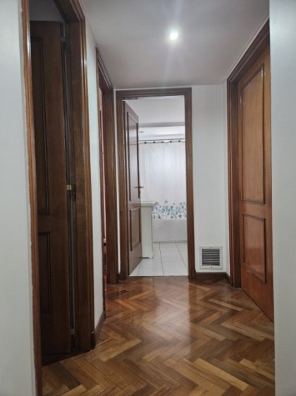 Piso de 5 Ambientes C/Cochera en el Centro de Castelar Norte
