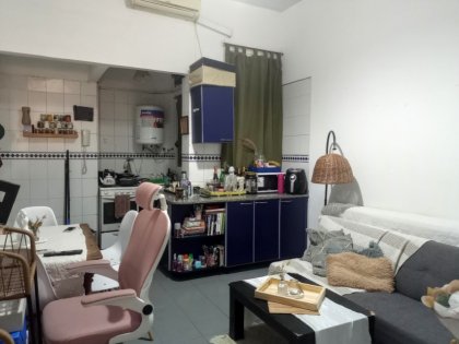 Departamento de 2 ambientes ubicado en el barrio de San Nicolás