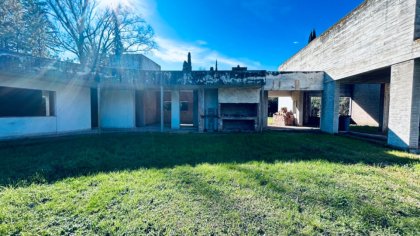 Oportunidad increíble, Casa quinta imponente y moderna a terminar.