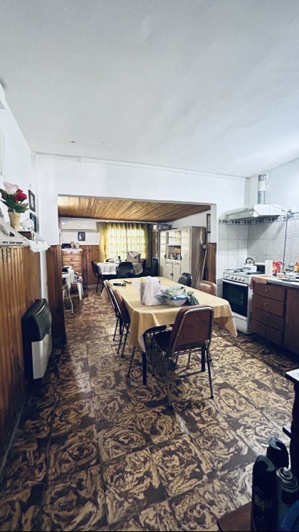 Casa económica y sencilla en venta 4 ambientes.