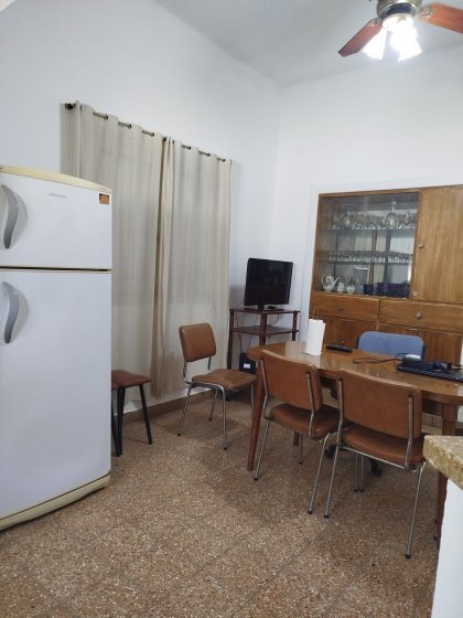 Casa familiar en barrio Belgrano.