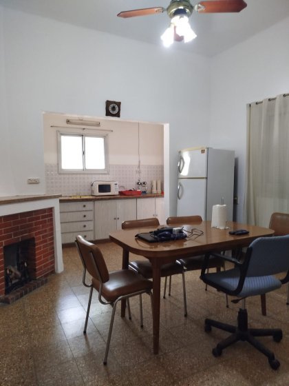 Casa familiar en barrio Belgrano.
